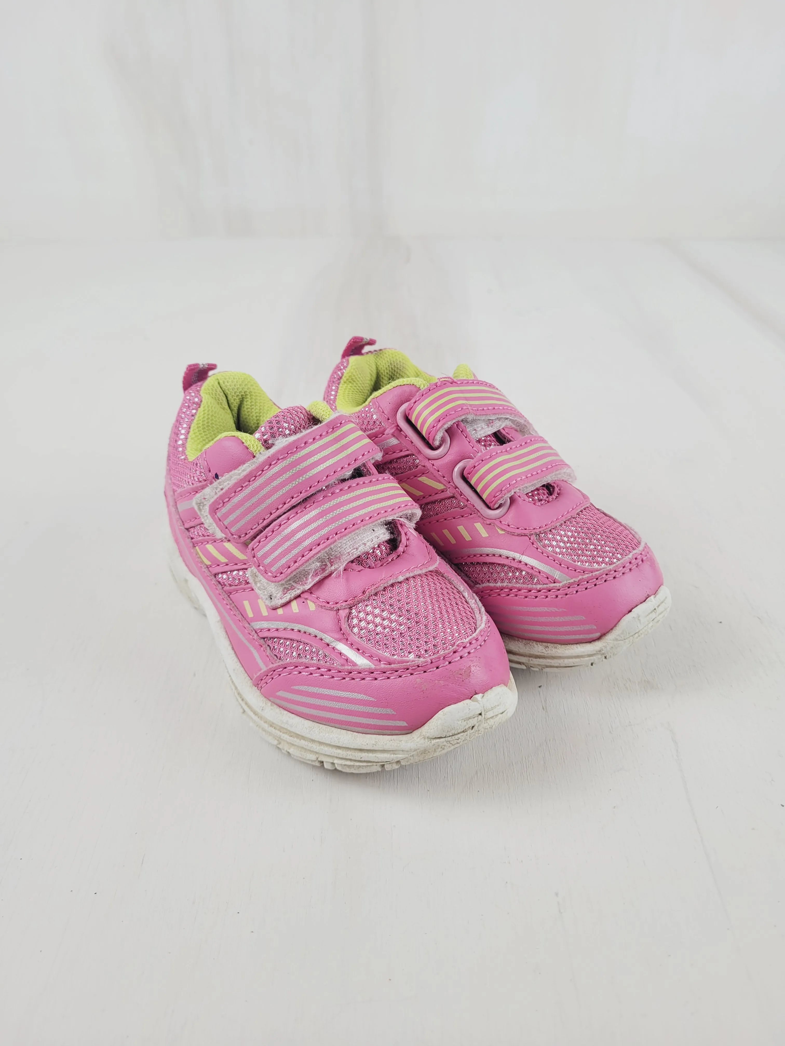 ATHLETIC WORKS PINK SNEAKERS CHILD SIZE 6 VGUC