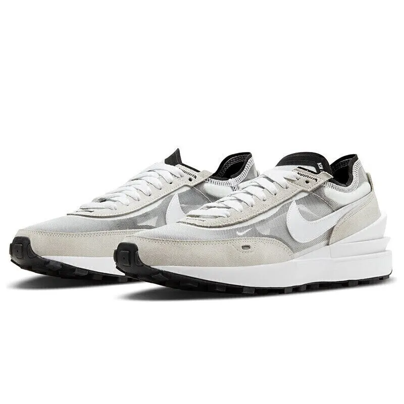 Men's sneakers Nike Waffle One shock-absorbing, white