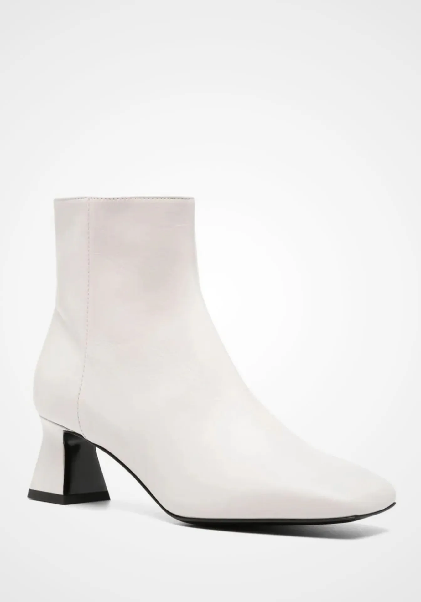 Nina Ankle Boots